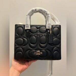 NWT Coach Maggie Small Tote Bag In Blocked Signature Leather Black